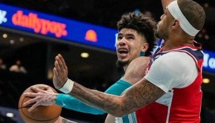 连续两场绝境逆转 鲍尔向超巨蜕变 蜂王亦有传承